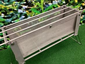 【ノリノリライフ / NORINORI LIFE】ヨコナガメッシュタキビダイ | 炎を横長に愉しむ。軽量・コンパクトな焚火の新定番