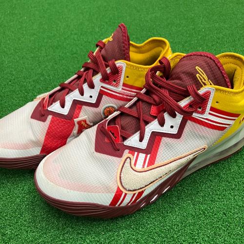 NIKE / ナイキ】LEBRON 18 LOW | ストリートに映えるカレッジスタイル NIKE / ナイキ】LEBRON 18 LOW | ストリートに映えるカレッジスタイル