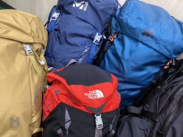 「アウトドア用品の登山用品 」