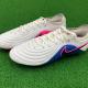 「サッカー用品のNIKE 」
