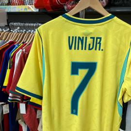 「サッカー用品のNIKE 」