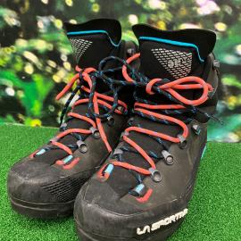 「登山用品のLA SPORTIVA 」