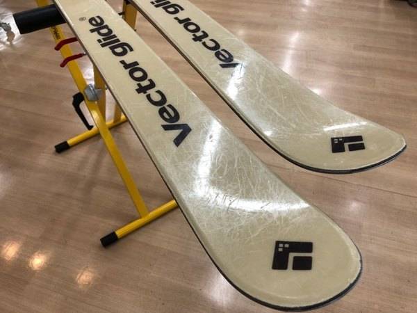 【TFスポーツ青葉台店】VECTOR GLIDE(ベクターグライド)のスキー板OMMNY入荷！！