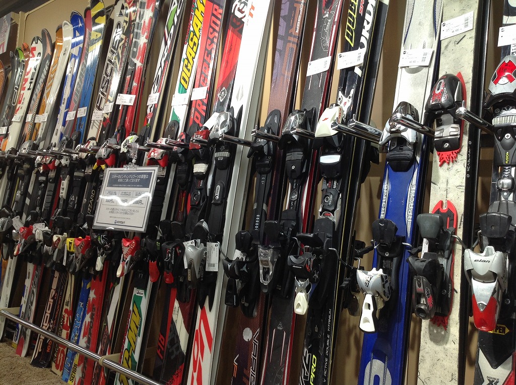 【TFスポーツ青葉台店】お急ぎ下さい！！スキー・スノーボード用品をお探しならトレファクスポーツ青葉台店へ！！