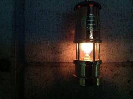 ホックリーランプ＆ライムライト社製のマイナーランプが買取入荷