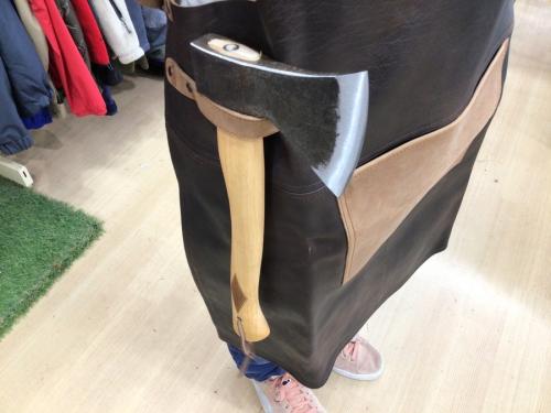 ペトロマックスのレザーエプロンをご紹介！！[2021.05.30発行