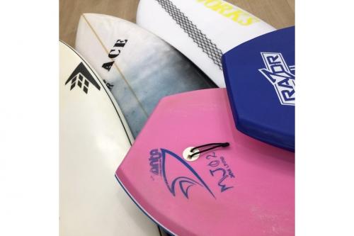 【レジャー】CUSTOMX　ボディーボード　足ヒレセット　中古　リサイクルショップ宮崎屋佐土原店　22.5.9k ボディーボード 84cm ジュニア 緑 子供用 サーフィン EPS製