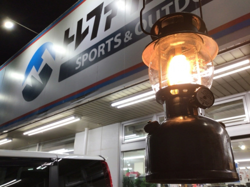 コールマン Coleman コールマンランタン ブリキ看板 レトロ調