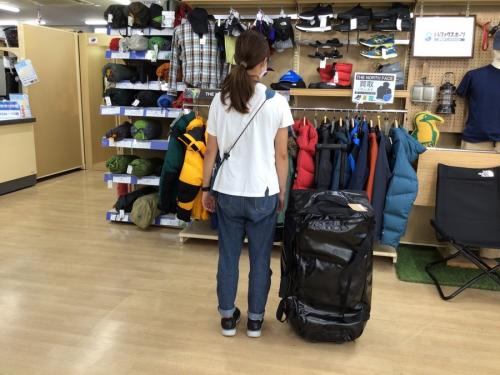 旅行やイベントでも活躍？パタゴニアの100Lボストンが入荷