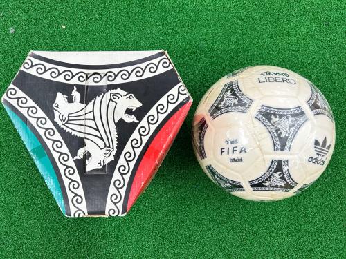FIFAサッカーワールドカップ1990イタリア大会公式グッズ