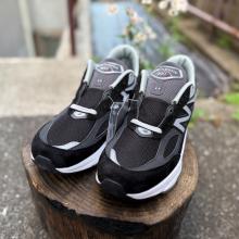履き心地抜群のスニーカー👟ニューバランス「990V6」