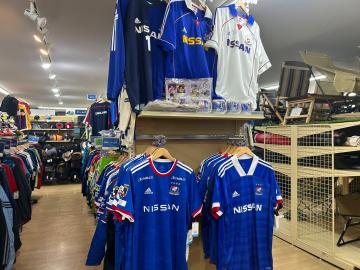「スポーツ用品のサッカー 」