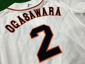 フルスイングが魅力の北の侍 小笠原道大選手のプロコレユニフォームをご紹介！