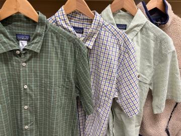 「アウトドア用品のアウトドアウェア 」