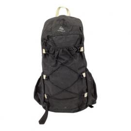 「登山のトレッキング 」