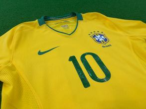 【サッカー王国の貴公子】サッカー元ブラジル代表・カカ　08/09ブラジル代表ホームユニフォームをご紹介！！