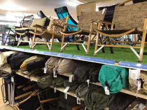 【青葉台店】Helinoxチェアとsnow peakテーブルなどアウトドアファニチャー買取強化＆オンライン販売中！