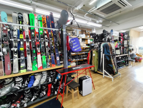 【買取強化中！】スキー・スノーボードの買取はトレファクスポーツアウトドア府中甲州街道店へ！
