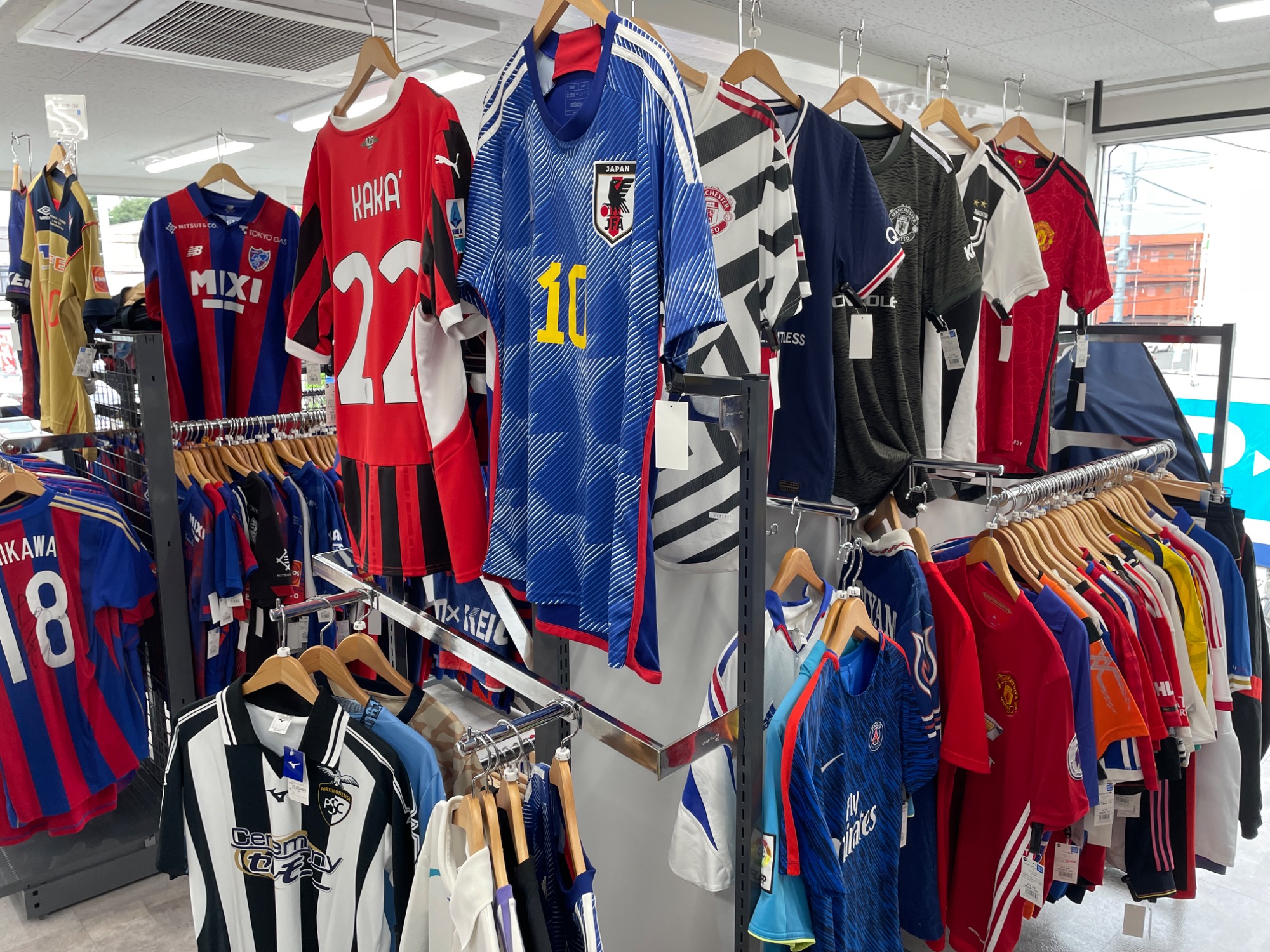 府中甲州街道店】Jリーグ開幕時の初代ユニフォーム多数入荷