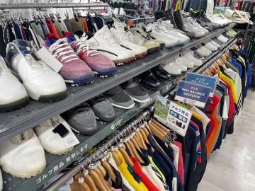 「スポーツ用品のゴルフ 」