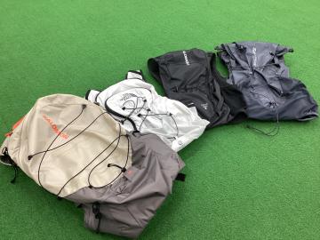 「アウトドア用品の登山用品 」