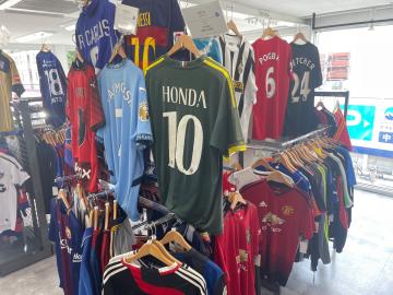 「スポーツ用品のサッカー　府中 」