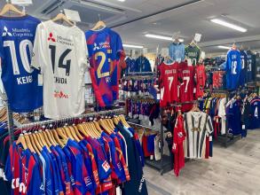 【サッカー用品買取強化中】ユニフォームや応援グッズのお持ち込みは府中甲州街道店へ！