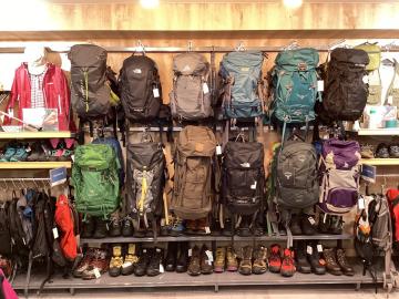 「トレッキングの登山用品 」