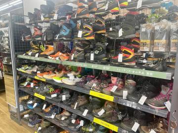 「府中　キャンプの登山用品 」