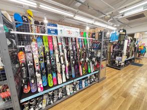 【府中甲州街道店】スキー・スノーボード本日から売場展開いたしました！！