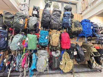 「アウトドア用品の登山用品 」