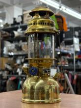 【PETROMAX / ペトロマックス】HK500 | 憧れのケロシンランタン、真鍮の輝きがキャンプの夜を格上げ