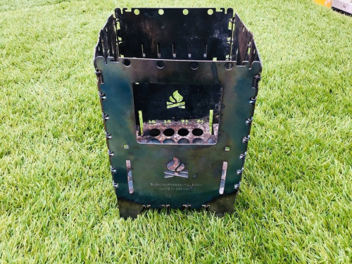 ソロキャンパー注目アイテム！bushcraft(ブッシュクラフト)のチタン製