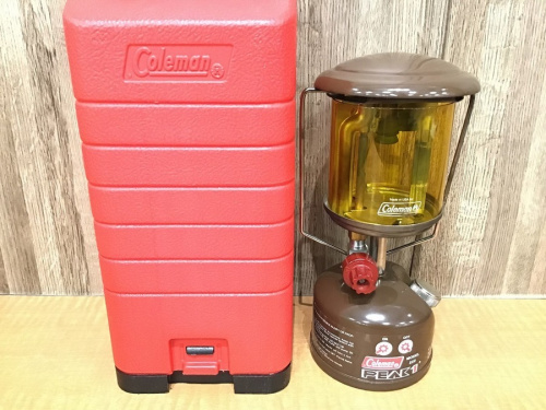 Coleman(コールマン )コンパクトランタンの中でも希少な茶ピーク1の 