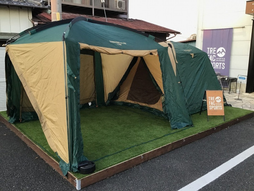 テントとタープをドッキングして使用する方法と2ルームテントを使用
