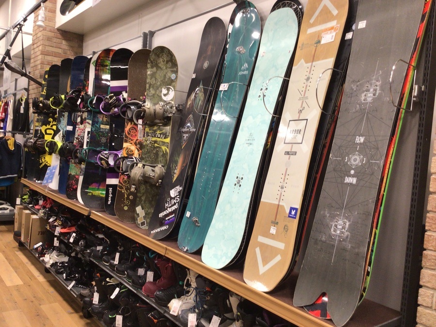 トレファクオンラインで購入できるスノーボードやブーツのご紹介！