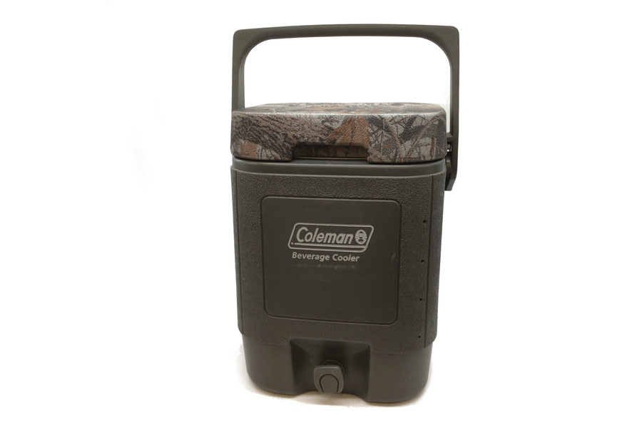 Coleman(コールマン)の珍しいリアルツリー柄のウォータージャグ 
