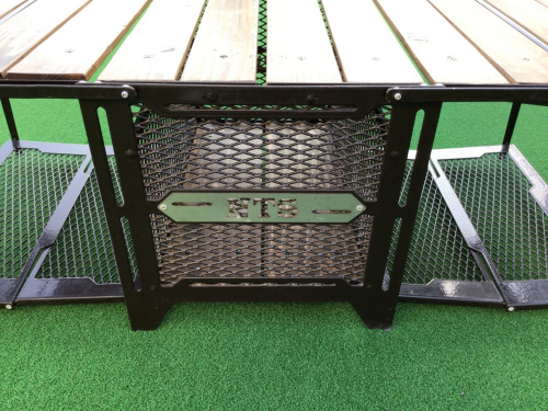 ニッチな需要にもこたえるガレージブランドのアウトドアテーブル4選