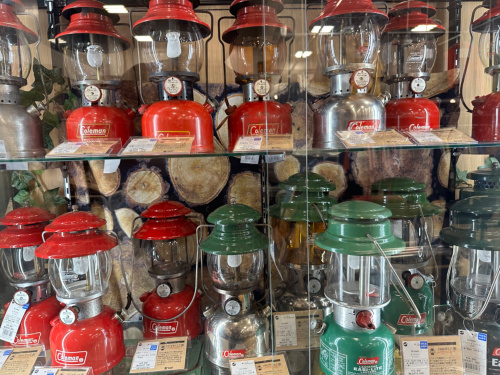 ヴィンテージ強化中！ランタン・バーナーの展示を拡大中です