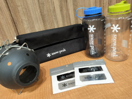 未使用 スノーピーク peak 2012年 春 雪峰祭 限定品 FES-063 キッチンペーパーホルダー キャンプ アウトドア 雪峰祭 春 2012 FES-063 キッチンペーパーホルダー 限定