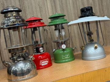「アウトドア用品のColeman 」