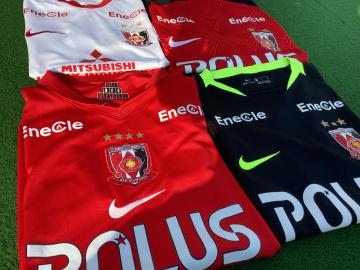「スポーツ用品　三芳のサッカー 中古 」