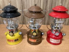 コールマン　ランプ　3点まとめ売り 毎年カラーやテーマが違う！？コールマンのシーズンズランタンを3点ご