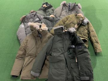 「アウトドア用品のキャンプ用品 」