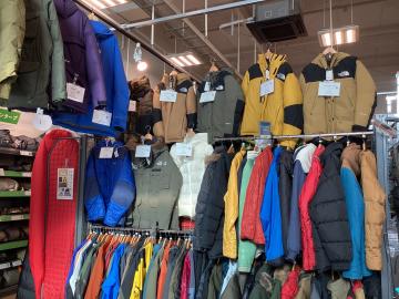 「アウトドア用品のアウトドアウェア　買取 」