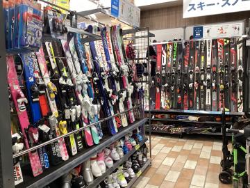 「スポーツ用品　三芳のウィンター用品 」