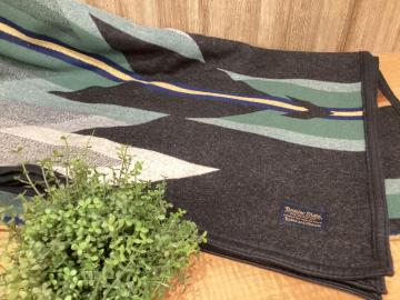 「キャンプ用品のPENDLETON 」