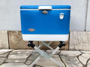 【Colemanスチールベルトクーラー】60周年スカイブルー入荷！夏キャンプを楽しもう！！