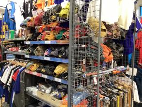 【三芳店】近日入荷の硬式・軟式グローブをご紹介いたします！！