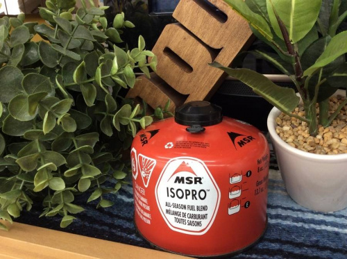 Amazon | MSR アウトドア ガス缶 イソプロ 110 レッド 登山
